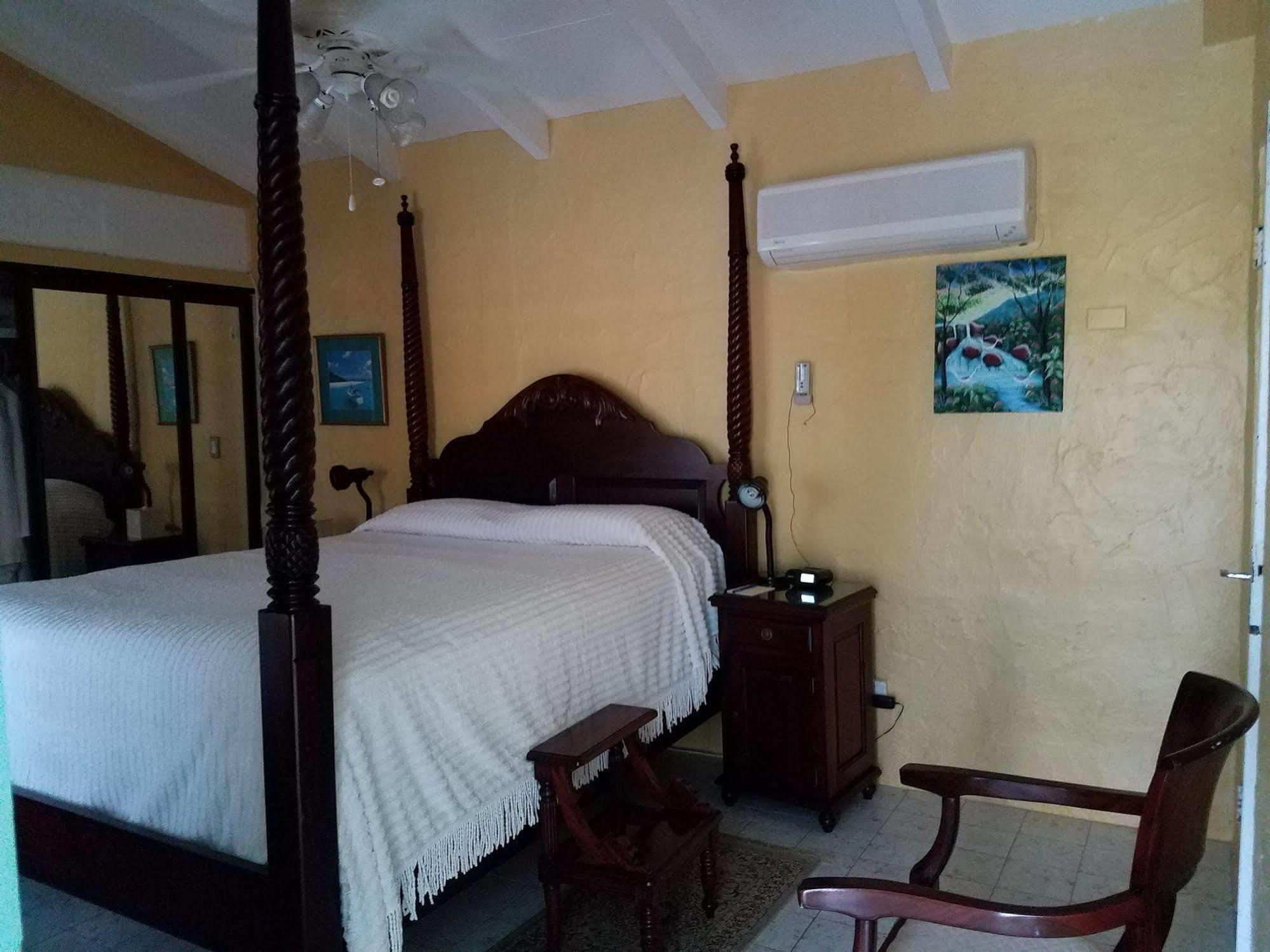 Carringtons Inn Saint Croix Island Ngoại thất bức ảnh